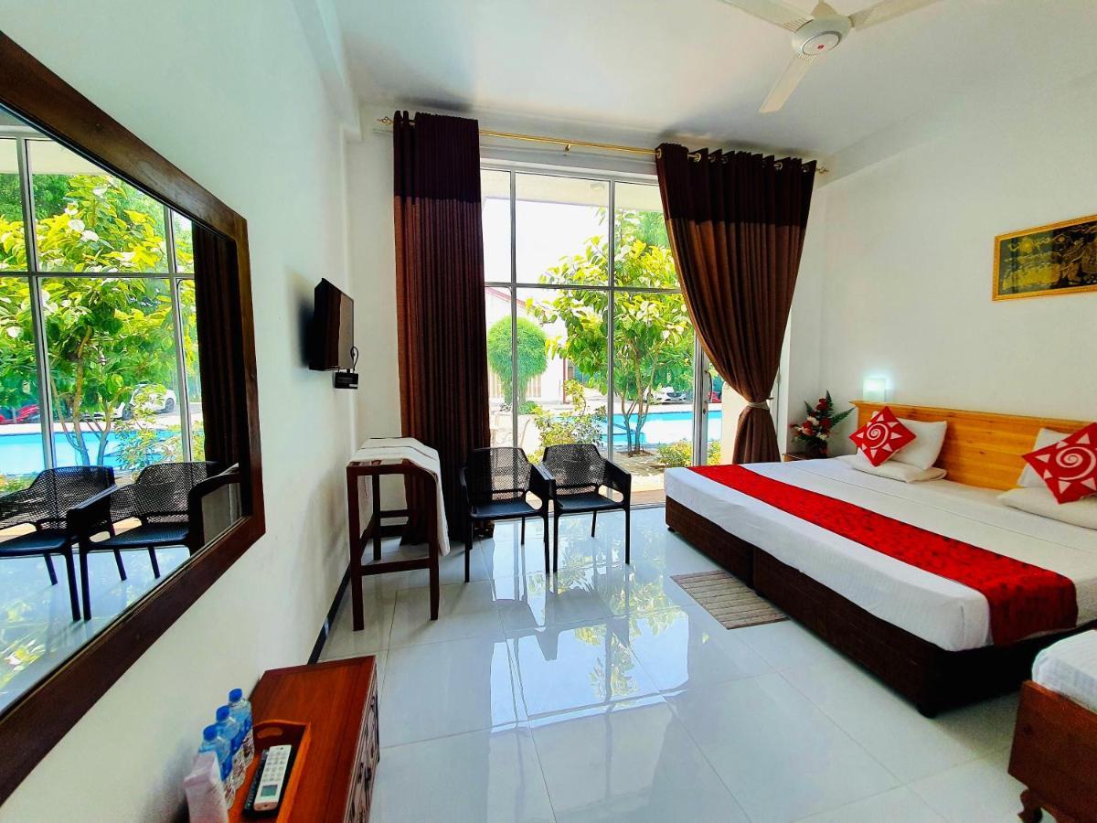 Salubrious Resort 아누라다푸라 외부 사진