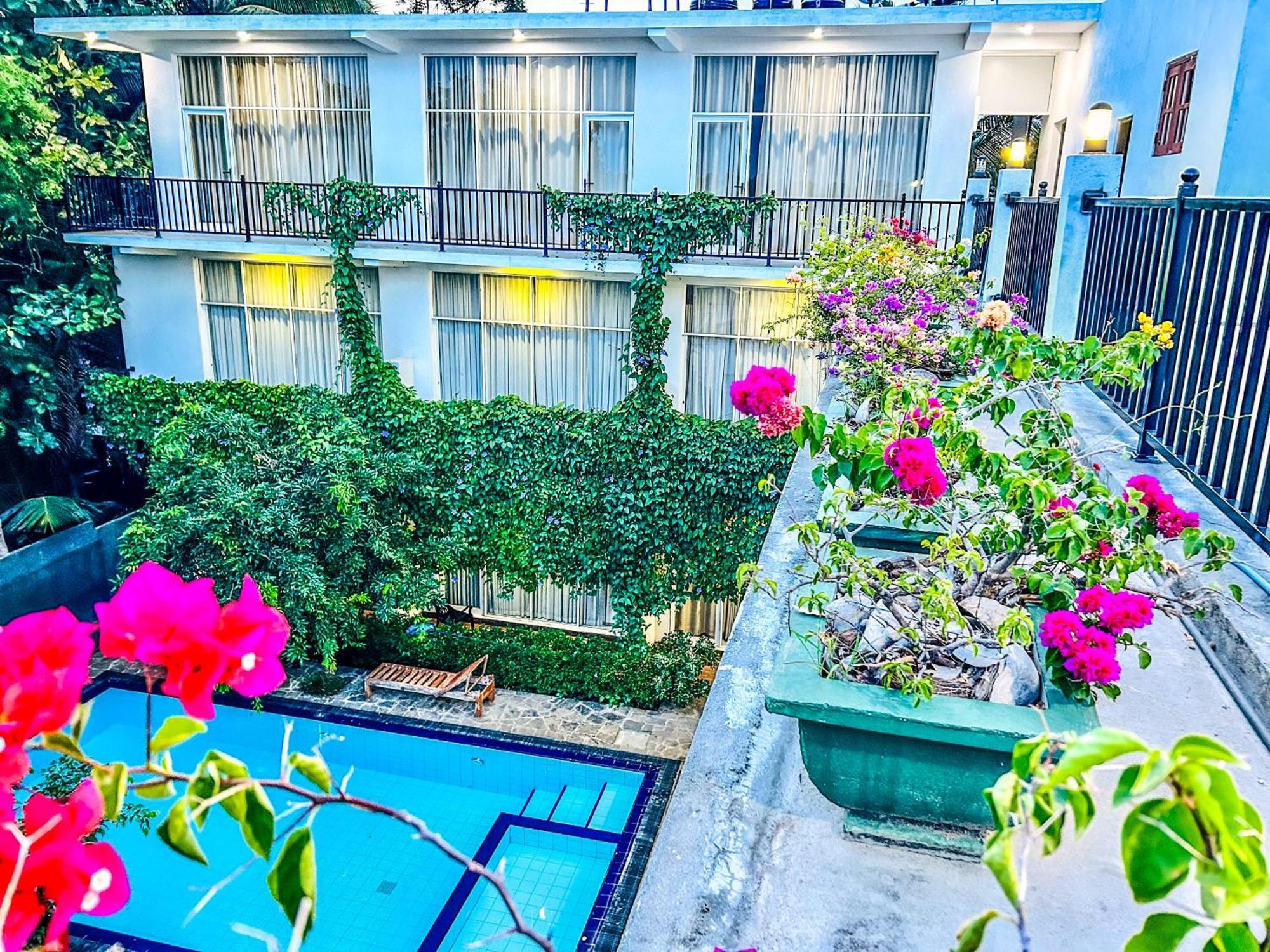 Salubrious Resort 아누라다푸라 외부 사진