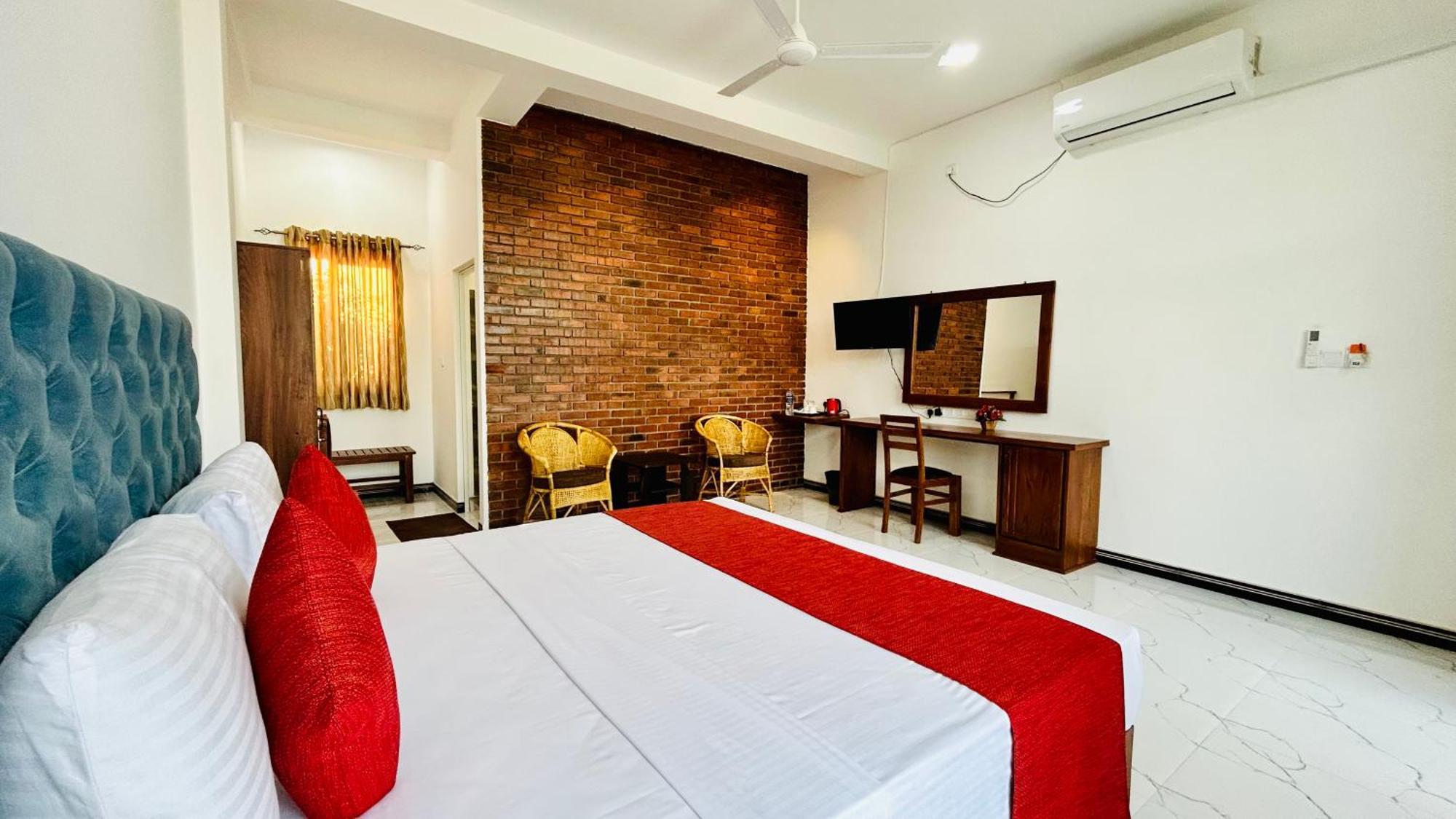 Salubrious Resort 아누라다푸라 외부 사진