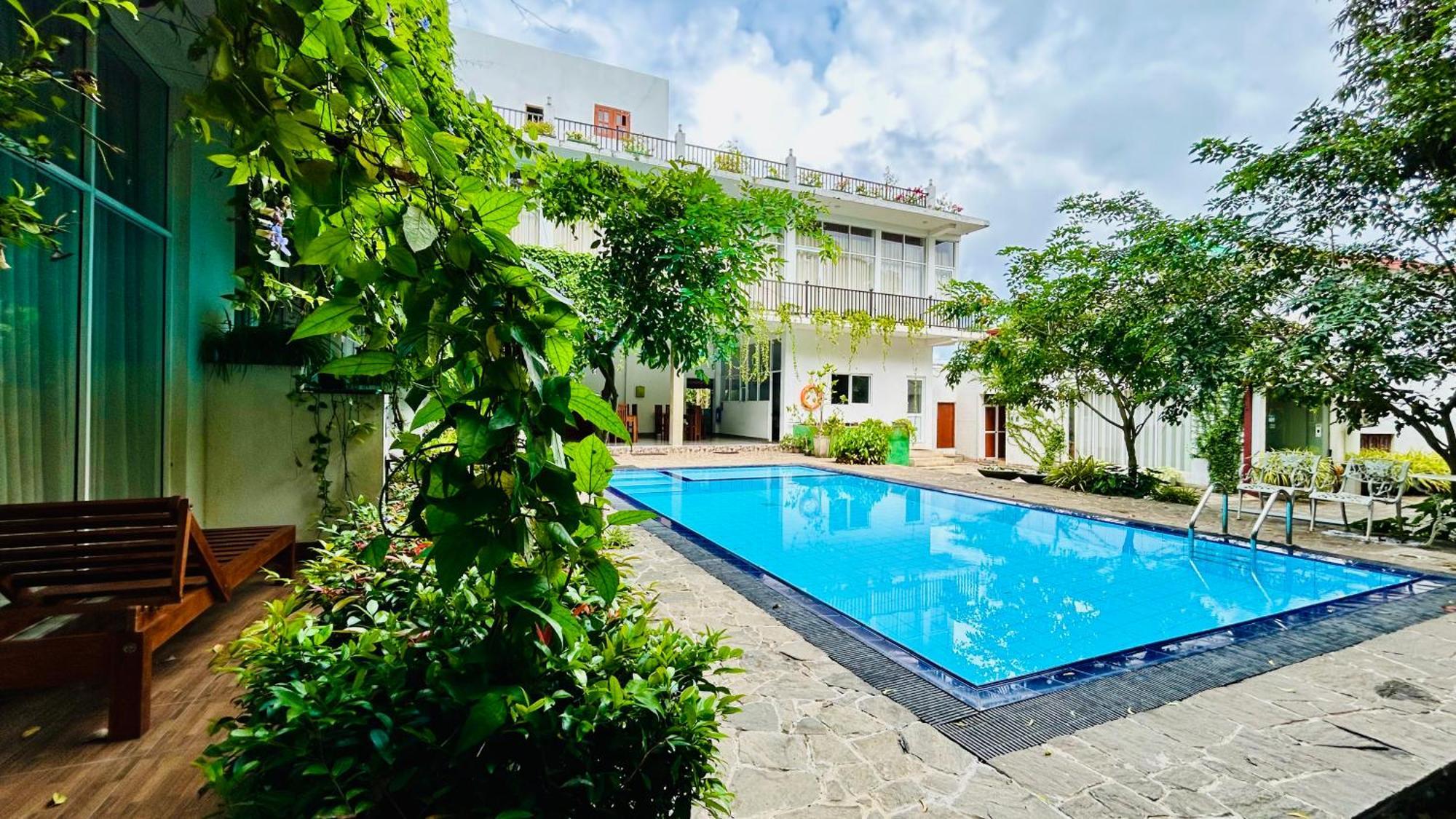 Salubrious Resort 아누라다푸라 외부 사진