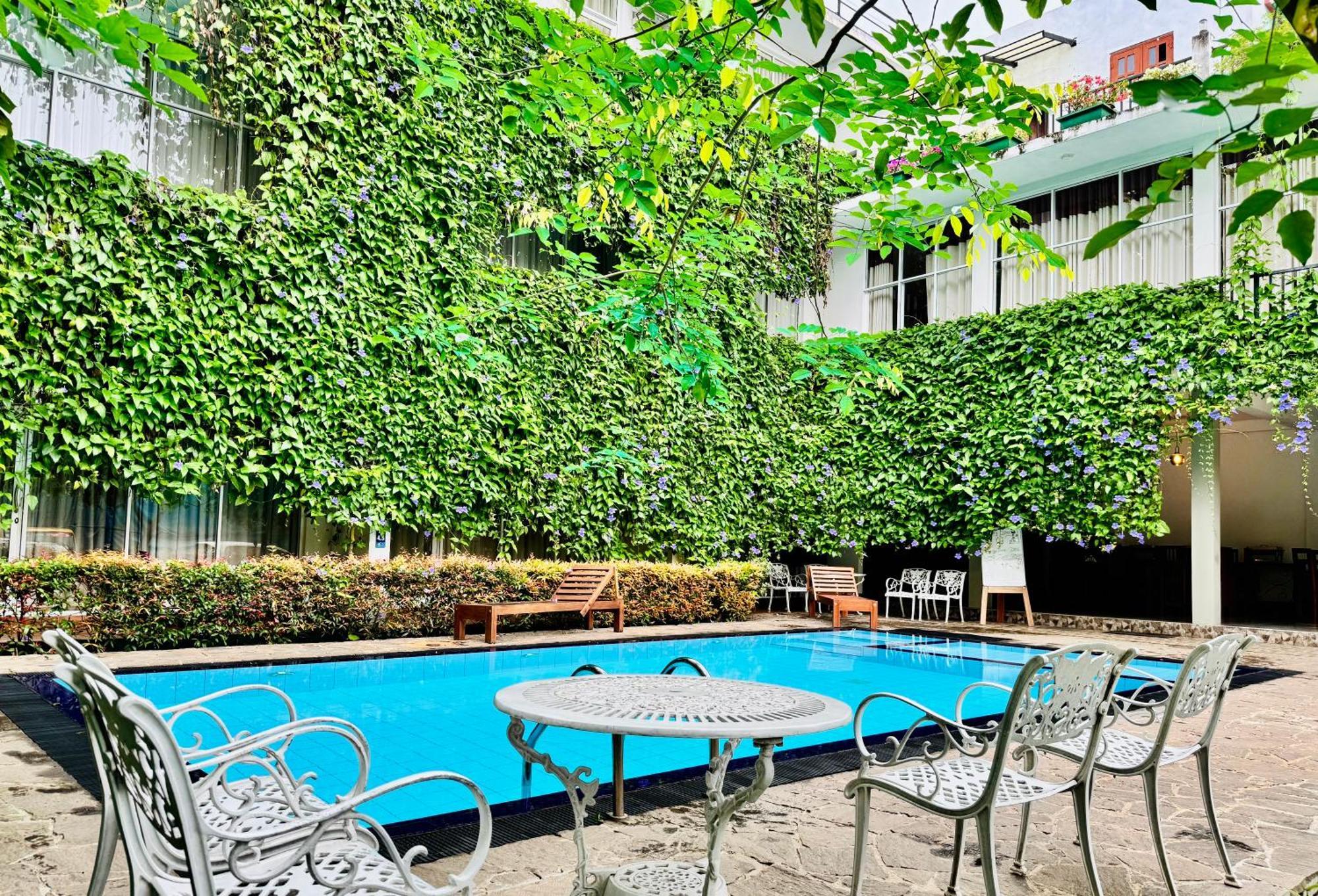 Salubrious Resort 아누라다푸라 외부 사진