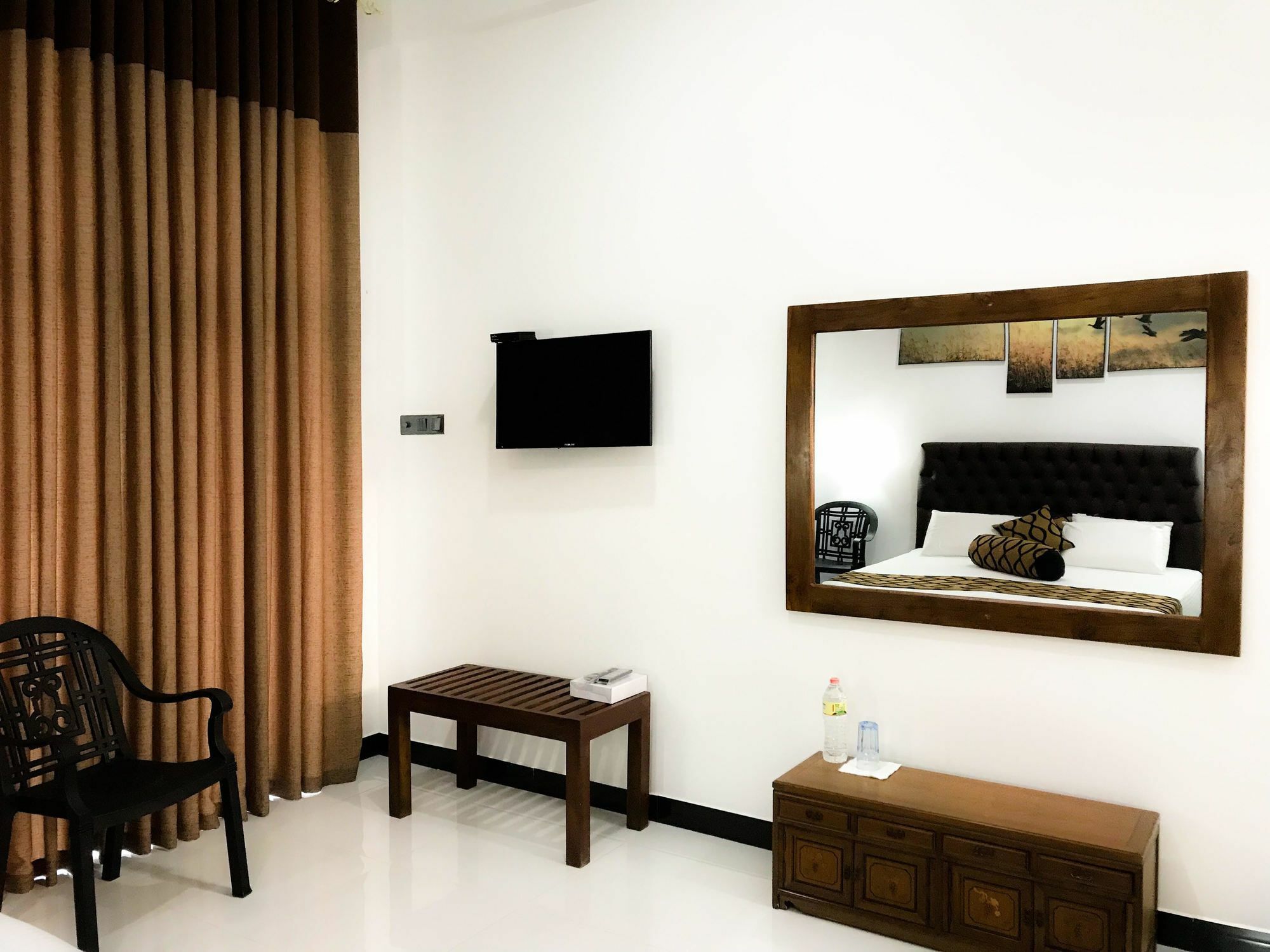 Salubrious Resort 아누라다푸라 외부 사진