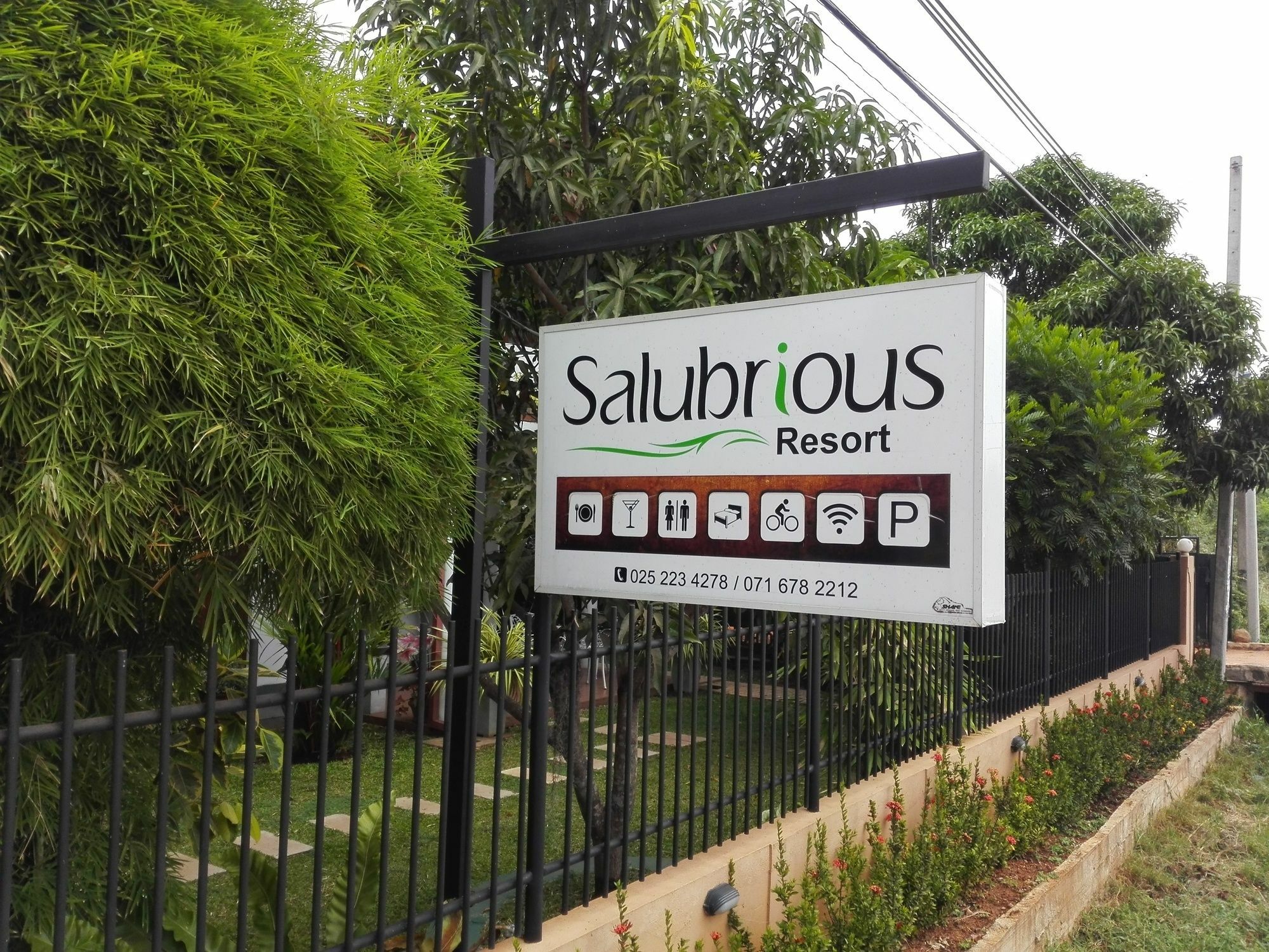 Salubrious Resort 아누라다푸라 외부 사진