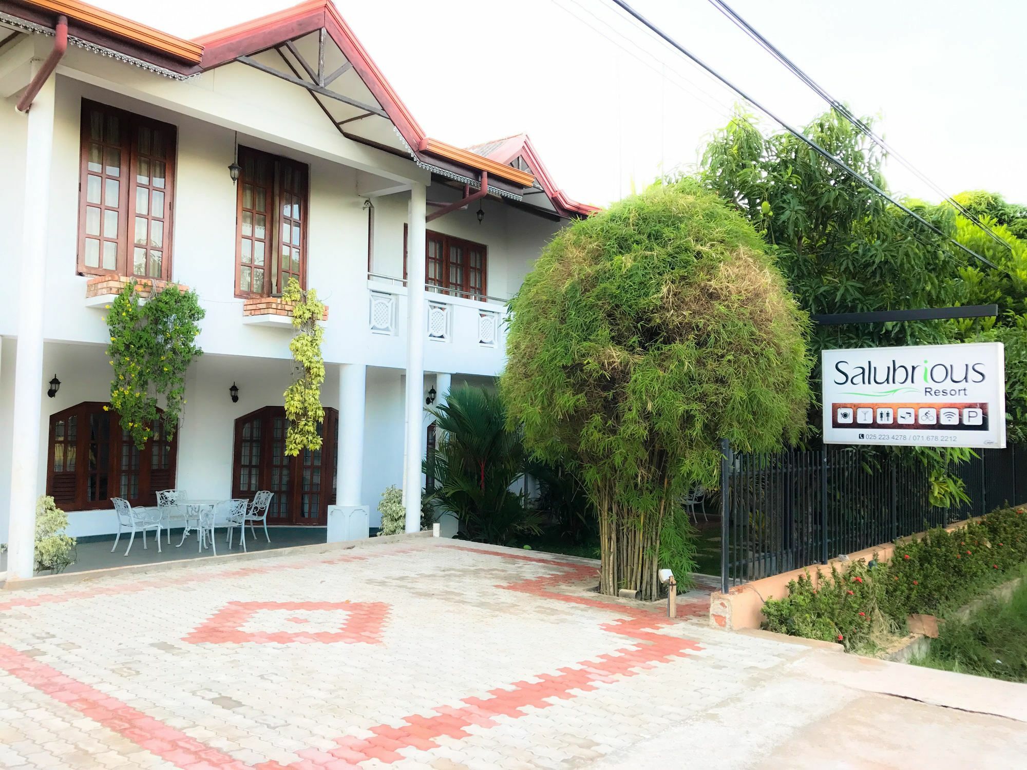Salubrious Resort 아누라다푸라 외부 사진
